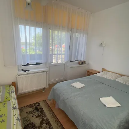 Apartamenty, I - 