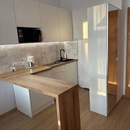 Apartamenty, I - 